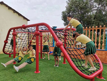 U-shaped-climbing-net-outdoor-playground-equipment-11