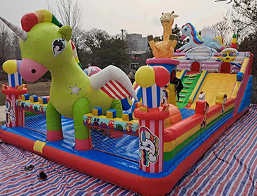 My-Little-Pony-Inflatable-Castle-11