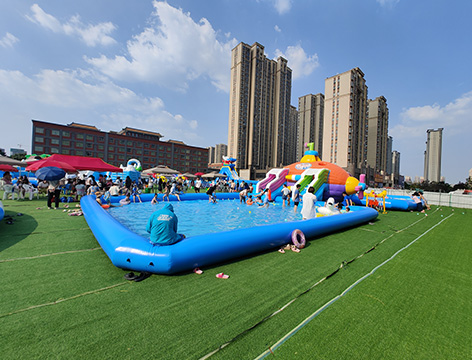 Ice and Snow World Inflatable Castle