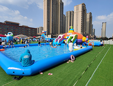 Ice-and-Snow-World-Inflatable-Castle-12