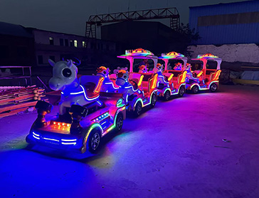 Royal-carriage-trackless-train-12