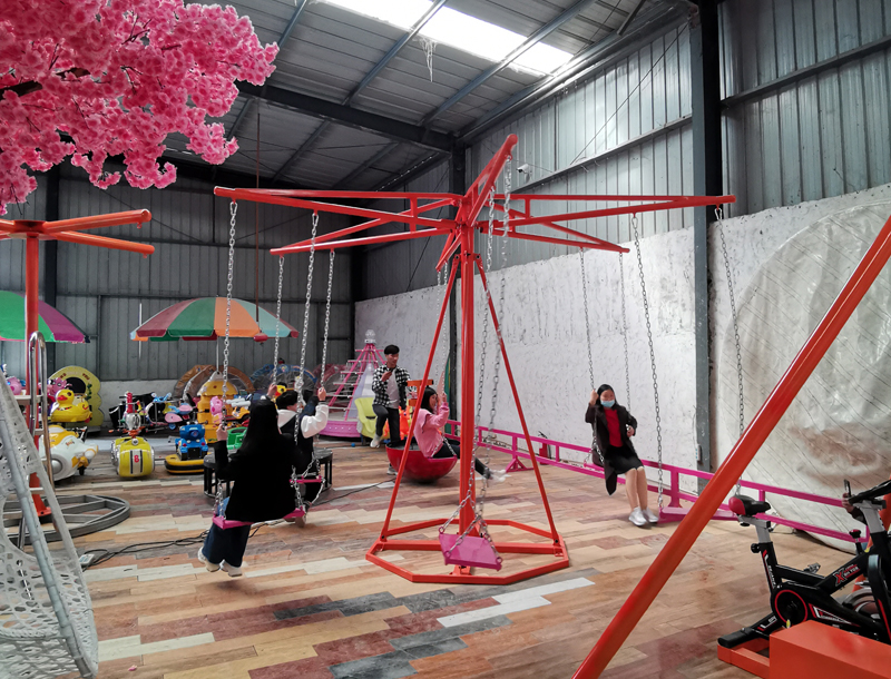Horizontal Rotating Swing Set