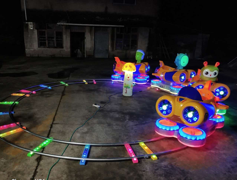 Four-person cartoon Park Kids Track Train