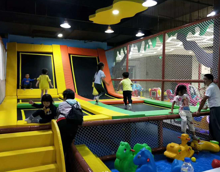Children's trampoline park equipment