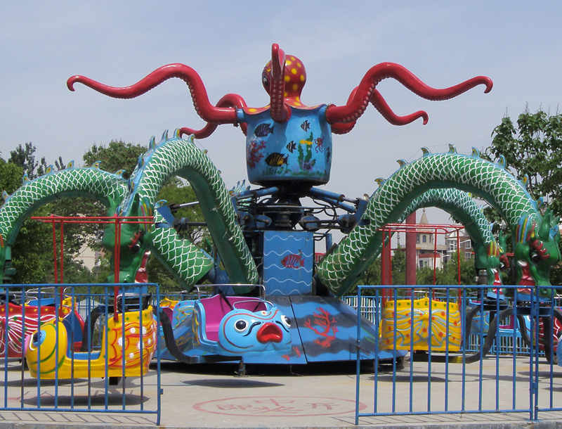 Giant Octopus Park Amusement Ride