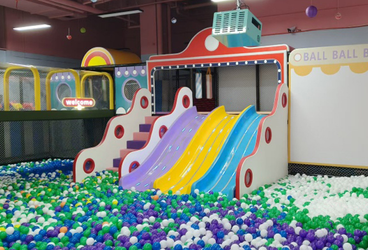 Indoor Amusement Equipment vs. Outdoor: Which Offers Higher ROI for Your Venue?