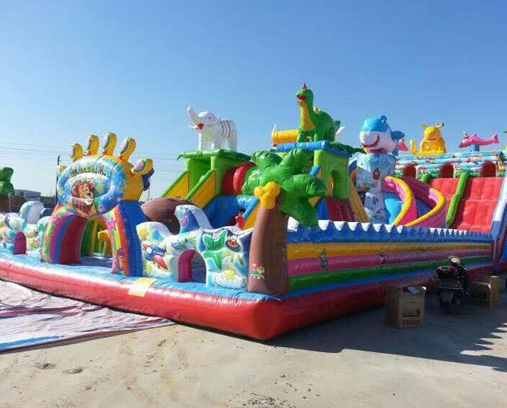 Commercial Inflatable Playground Buying Guide: Key Features to Look For