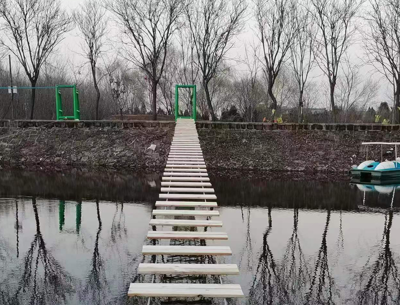 Outdoor Non-powered Water-Based Obstacle Course Equipment