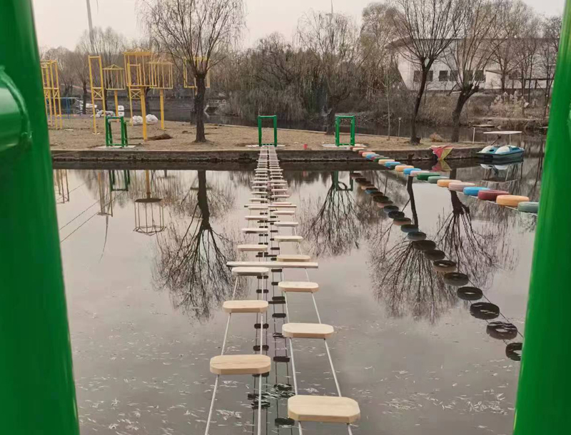 Outdoor Non-powered Water-Based Obstacle Course Equipment